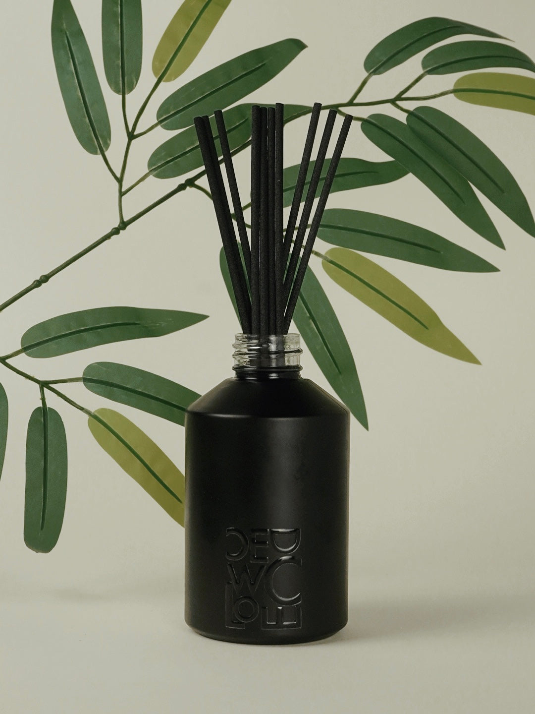 Lyvn Classic Reed Diffuser 禰生極簡雅黑擴香瓶